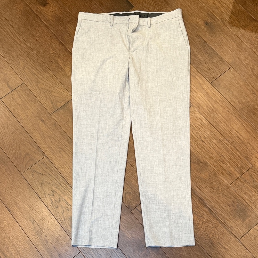 J.M. Haggar Premium Dress Pant Light Gray Slim Fit 36W x 32L NWT C11-609